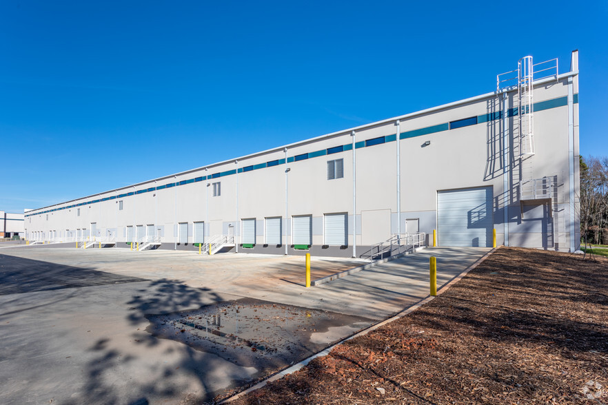 Primary Photo Of 4624 Belle Oaks Dr, Charlotte Warehouse For Lease