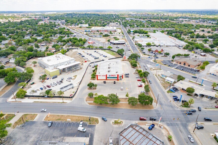 Primary Photo Of 2920 E Southcross Ave, San Antonio Drugstore For Sale