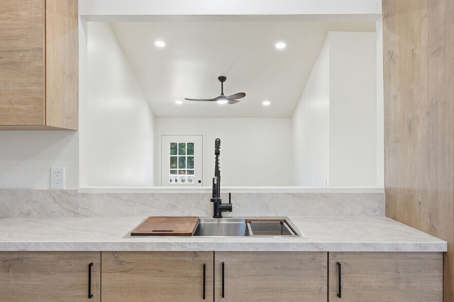 More Photos Of 5067 Alumni Pl, San Diego Multifamily For Sale