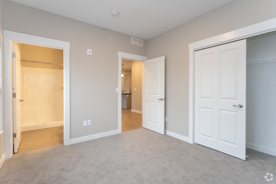 More Photos Of 2111 Heyboer Dr, Holland Apartments For Sale
