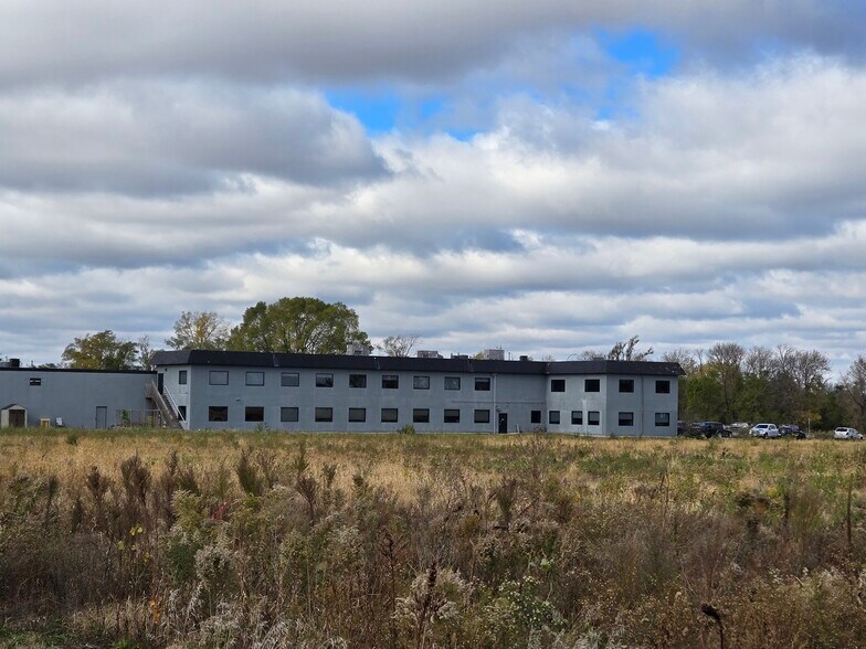 More Photos Of 3305 MN-60, Faribault Office For Sale