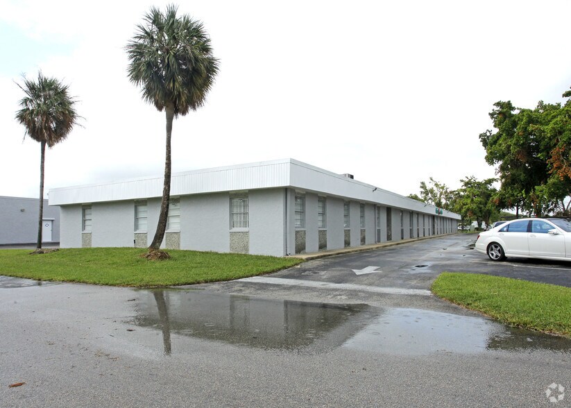 Primary Photo Of 2020 W McNab Rd, Fort Lauderdale Unknown For Lease