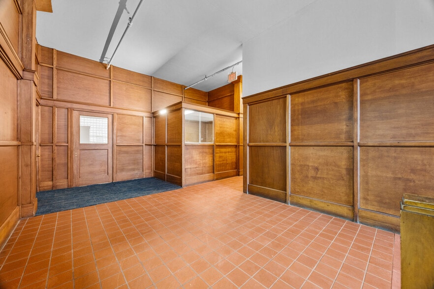 More Photos Of 39-49 St Bridgets Dr, Rochester Manufacturing For Sale