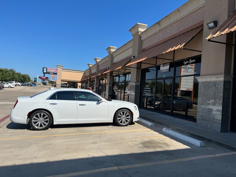 More Photos Of 403 E Stan Schlueter Loop, Killeen Freestanding For Lease