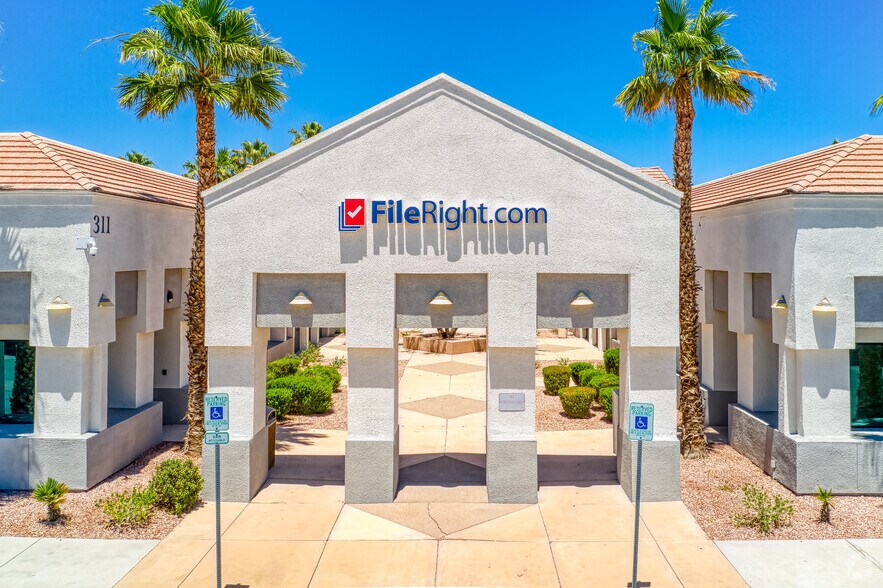 More Photos Of 311 N Pecos Rd, Henderson Telecom Hotel Data Hosting For Lease