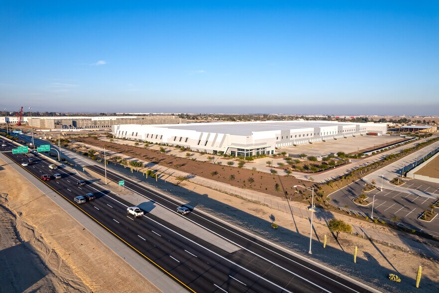 More Photos Of 16451 W. Glendale Avenue, Litchfield Park Warehouse For Lease