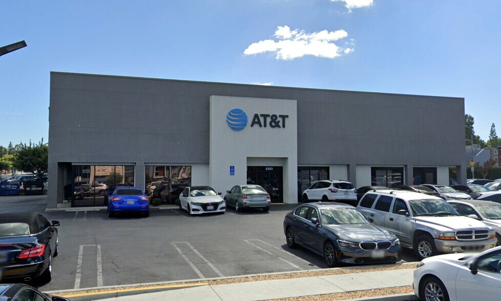 More Photos Of 6201-6203 Topanga Canyon Blvd, Woodland Hills Freestanding For Lease