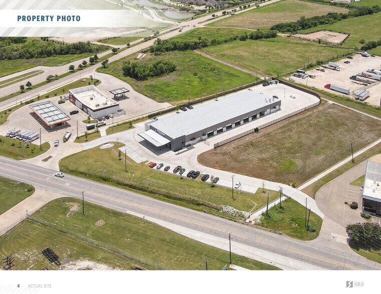 More Photos Of 1100 S Main St, Mansfield Service For Sale