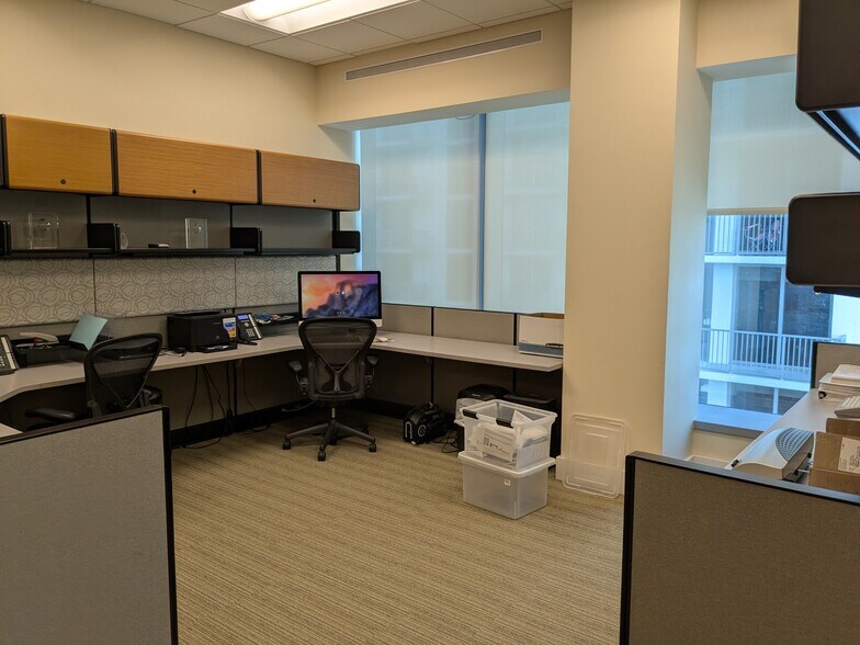 More Photos Of 8950 SW 74th Ct, Miami Office For Sale