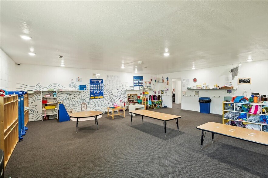 More Photos Of 522 N 9th Ave, Caldwell Daycare Center For Sale