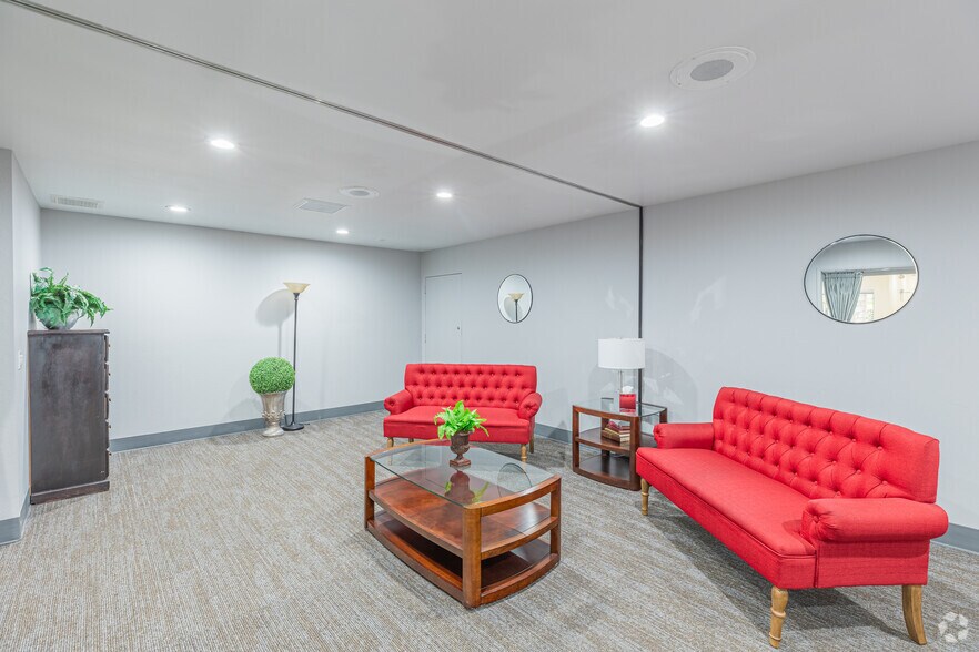 More Photos Of 5050 Federal Blvd, San Diego Office For Sale