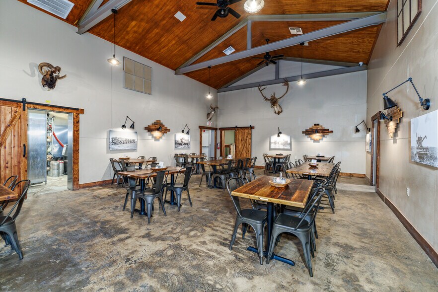 More Photos Of 8336 TX 570, San Angelo Restaurant For Sale