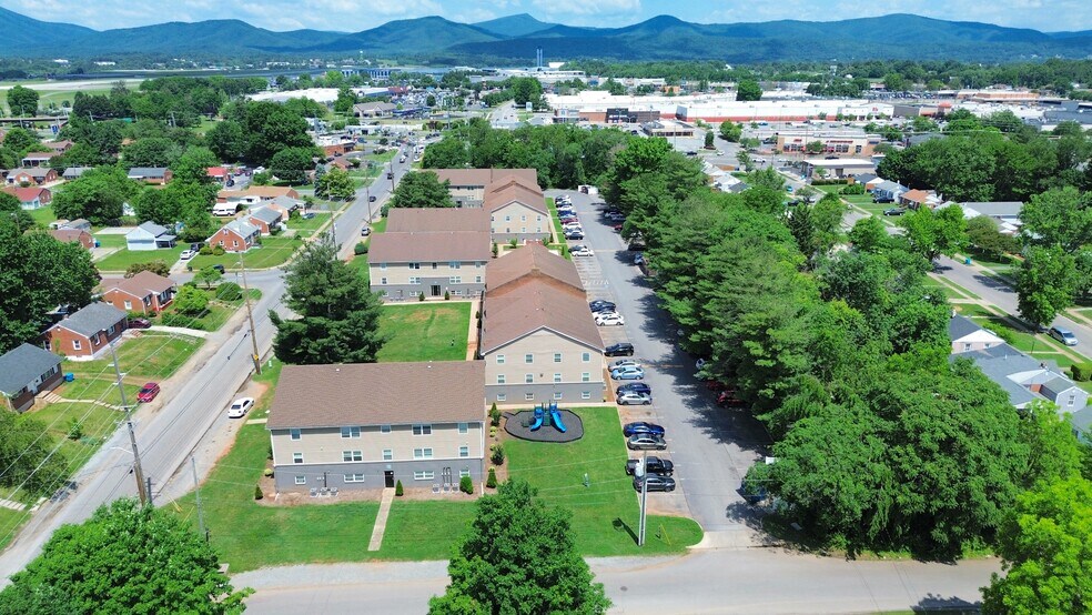 More Photos Of 4823 Rutgers St NW, Roanoke Apartments For Sale
