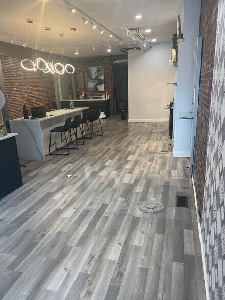 More Photos Of 175 Haven St, Reading Office For Lease