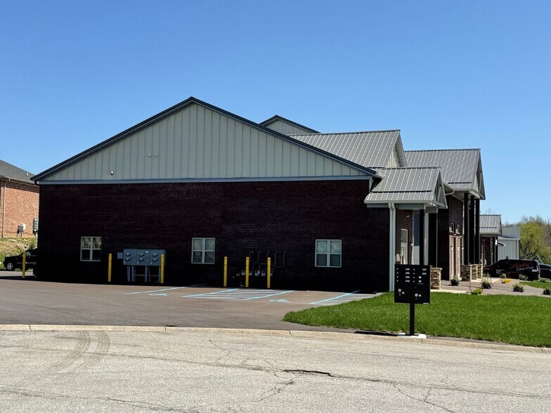 More Photos Of 8000 Hardy Way, Sellersburg Light Distribution For Sale