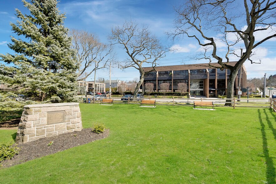 More Photos Of 111 Brook St, Scarsdale Loft Creative Space For Sale