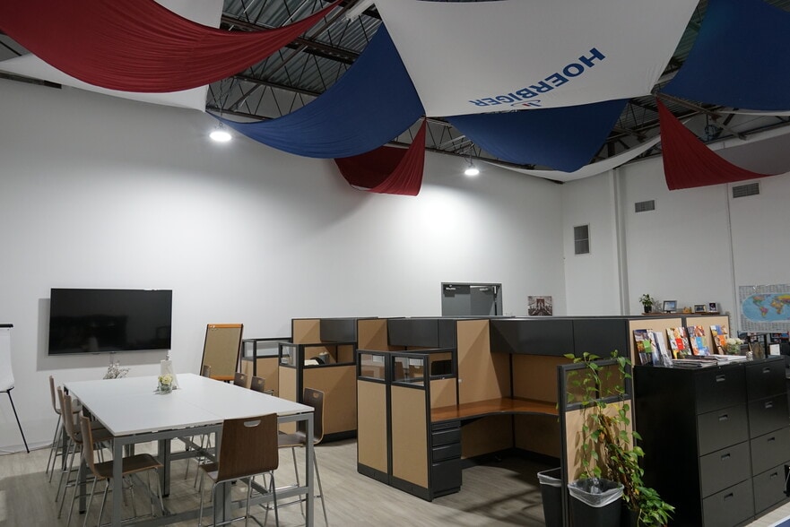 More Photos Of 1432 E Newport Center Dr, Deerfield Beach Warehouse For Lease