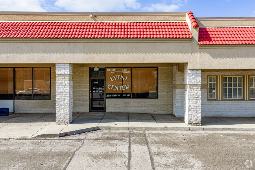 More Photos Of 1510-1520 E 191st St, Euclid Unknown For Lease