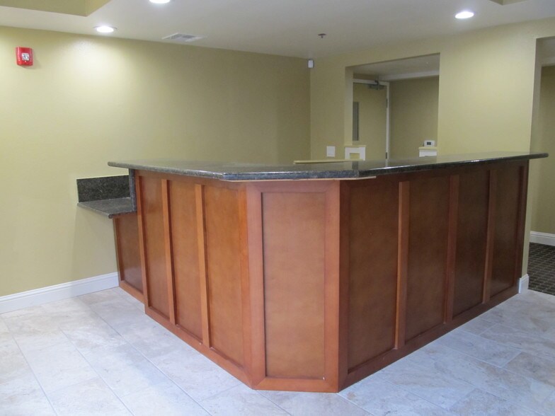 More Photos Of 1012 Sutton Way, Grass Valley Office For Lease