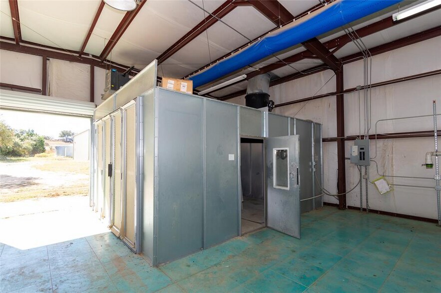 More Photos Of 7748 E US Highway 290, Johnson City Warehouse For Lease