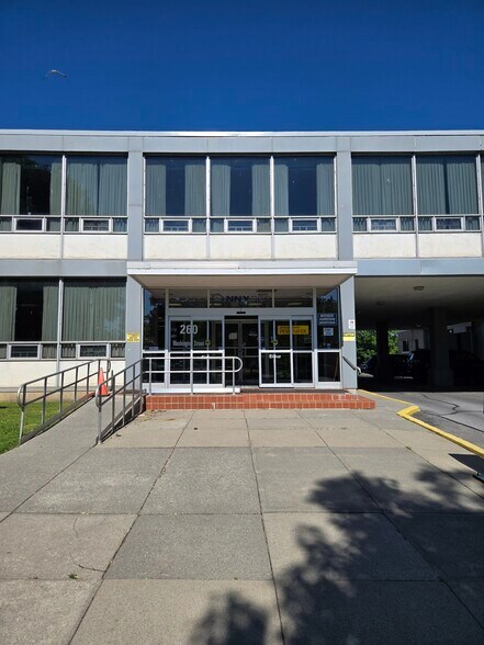 More Photos Of 260 Washington St, Watertown Office For Lease