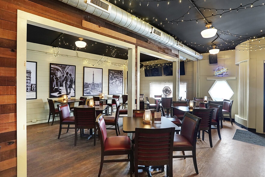 More Photos Of 2849 S Shelby St, Indianapolis Freestanding For Sale