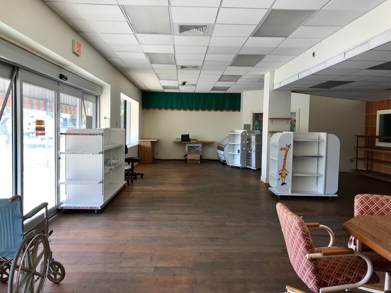 More Photos Of 6117 Lawrence Rd, Lake Worth Warehouse For Sale