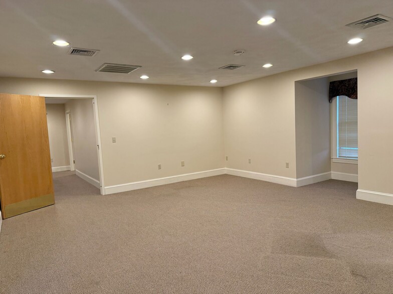 More Photos Of 1624 Sudbury Rd, Concord Office For Lease