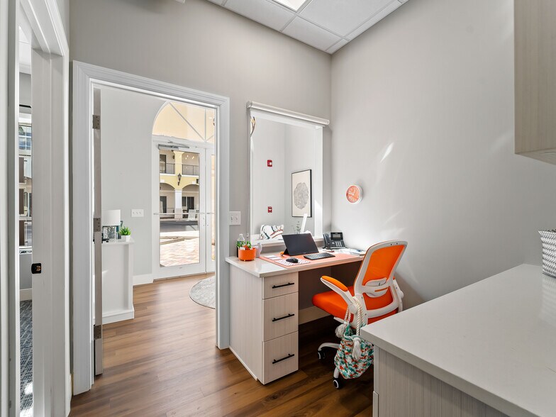 More Photos Of 3976 Destination Dr, Osprey Storefront For Sale