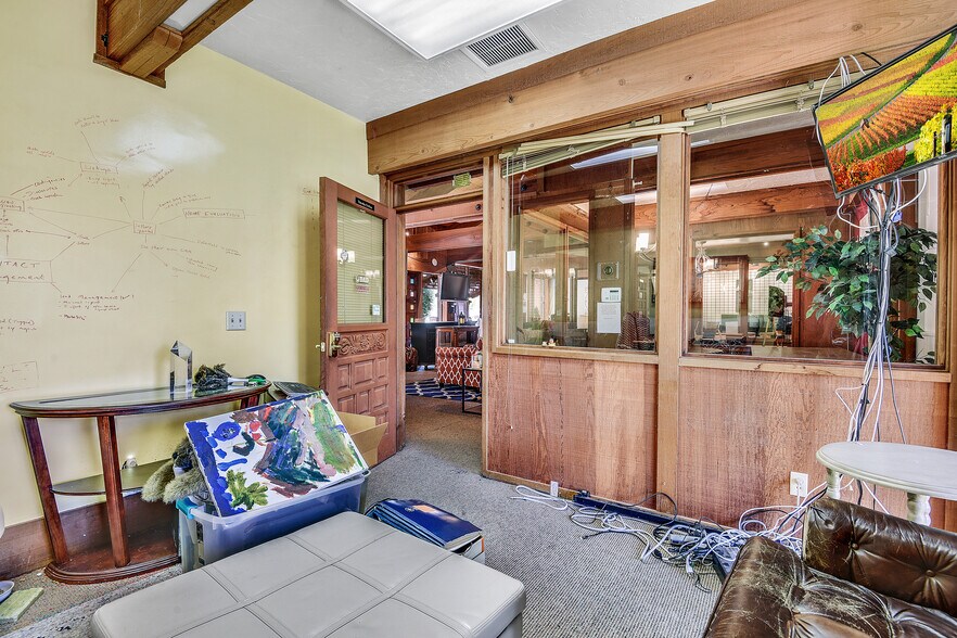 More Photos Of 43213 Mission Blvd, Fremont Office For Sale