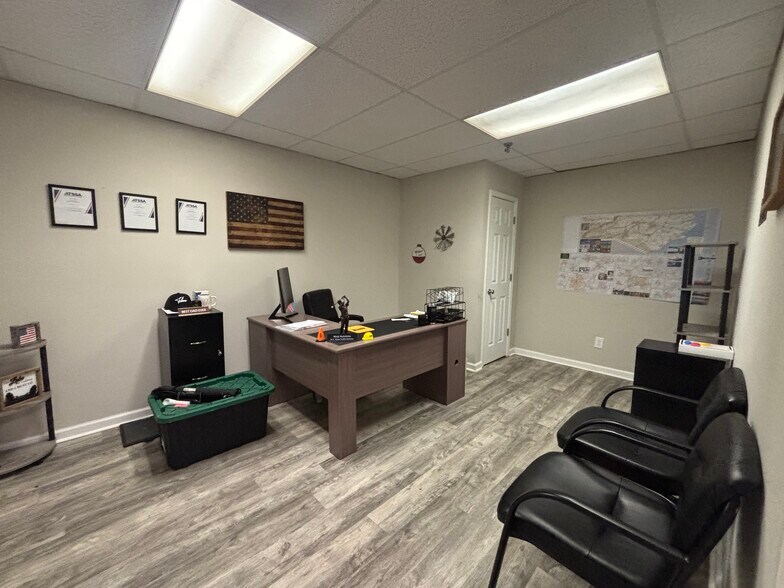 More Photos Of 130 Elk St, Lexington Manufacturing For Lease
