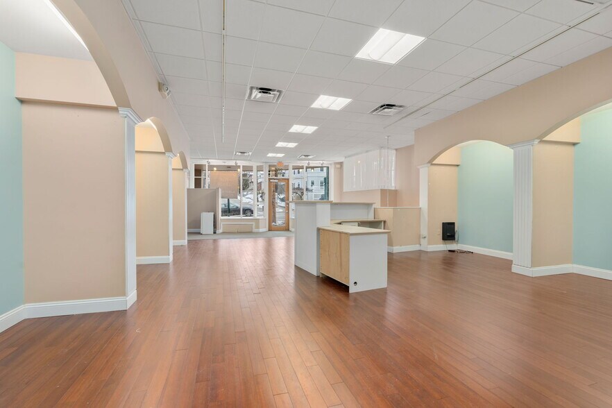 More Photos Of 285-285 Belmont St, Belmont General Retail For Sale