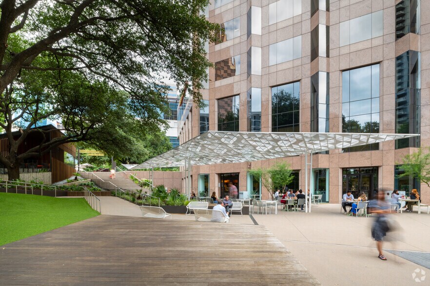 More Photos Of 111 Congress Ave, Austin Office For Lease