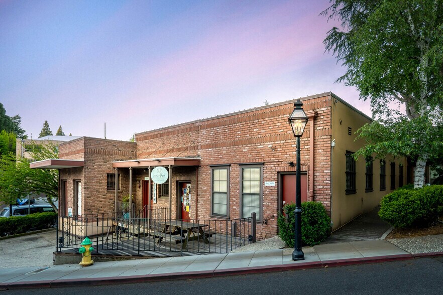 More Photos Of 200 Commercial St, Nevada City Freestanding For Sale