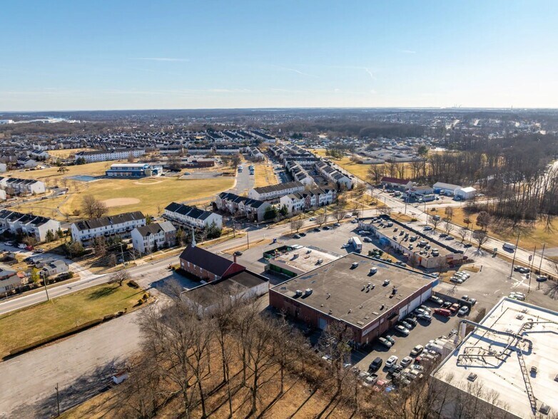 More Photos Of 901-915 Middle River Rd, Baltimore Freestanding For Lease