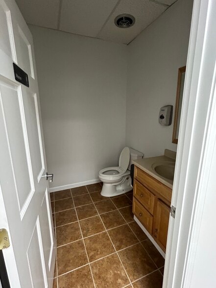 More Photos Of 5942 Goshen Springs Rd, Norcross Light Distribution For Lease