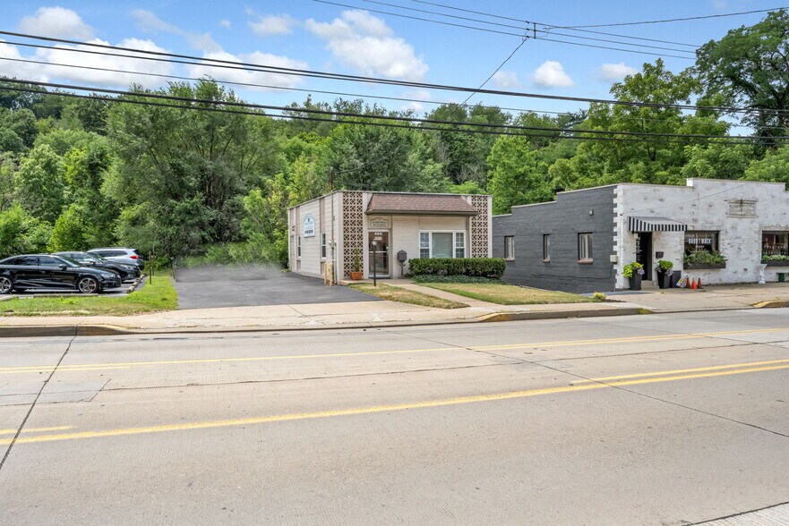 More Photos Of 450 Castle Shannon Blvd, Pittsburgh Storefront For Sale