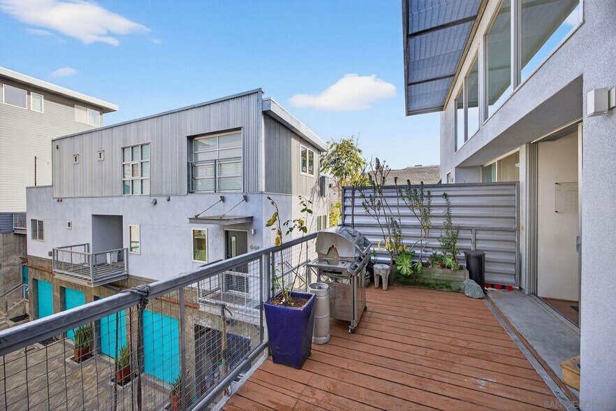 More Photos Of 1712 National Ave, San Diego Flex For Sale