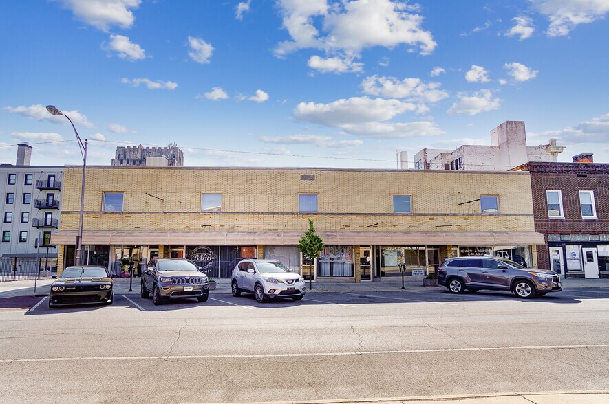 More Photos Of 112-120 N West St, Lima Storefront Retail Office For Lease