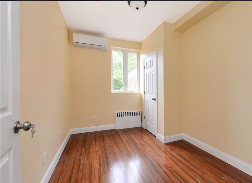 More Photos Of 112 Beech St, Yonkers Apartments For Sale