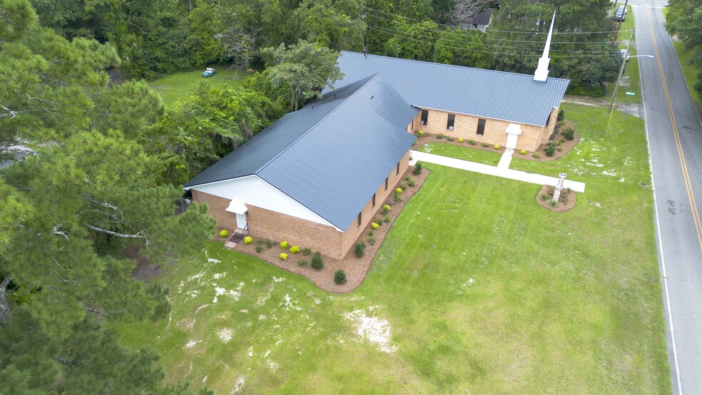 More Photos Of 123 N 5th St, Cochran Religious Facility For Sale