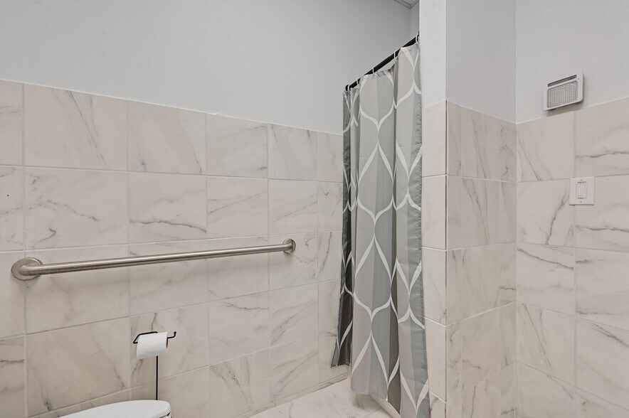 More Photos Of 2050 Double Creek Dr, Round Rock Medical For Lease