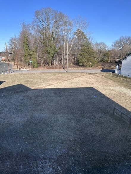 More Photos Of 610 N Chestnut St, Henderson General Retail For Sale