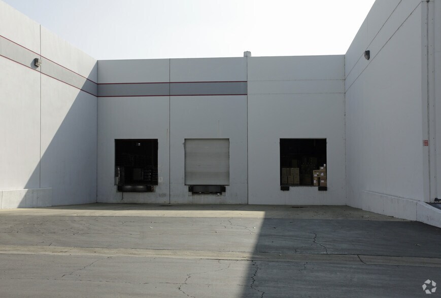 More Photos Of 2605 E Cedar St, Ontario Warehouse For Lease