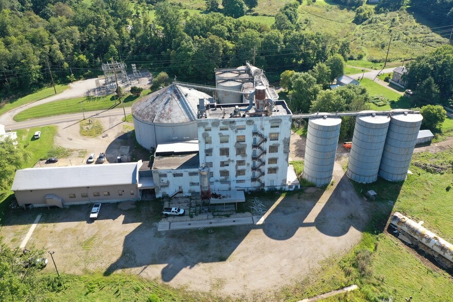 More Photos Of 945 Mill Rd, Loudonville Industrial For Sale