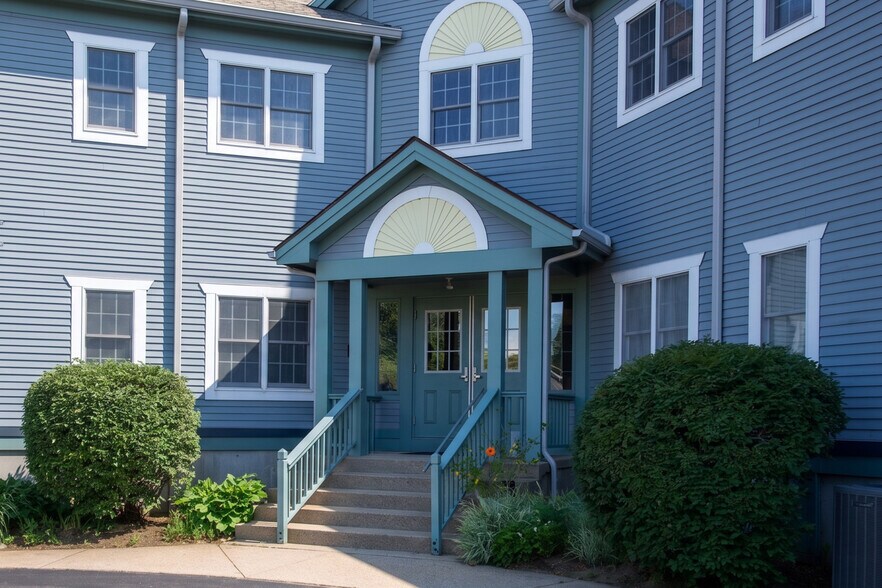 More Photos Of 320 Phillips St, North Kingstown Medical For Sale