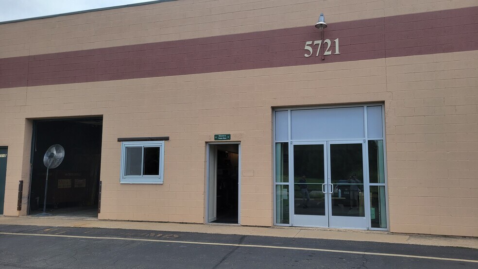 More Photos Of 5721 Arapahoe Ave, Boulder Research And Development For Lease