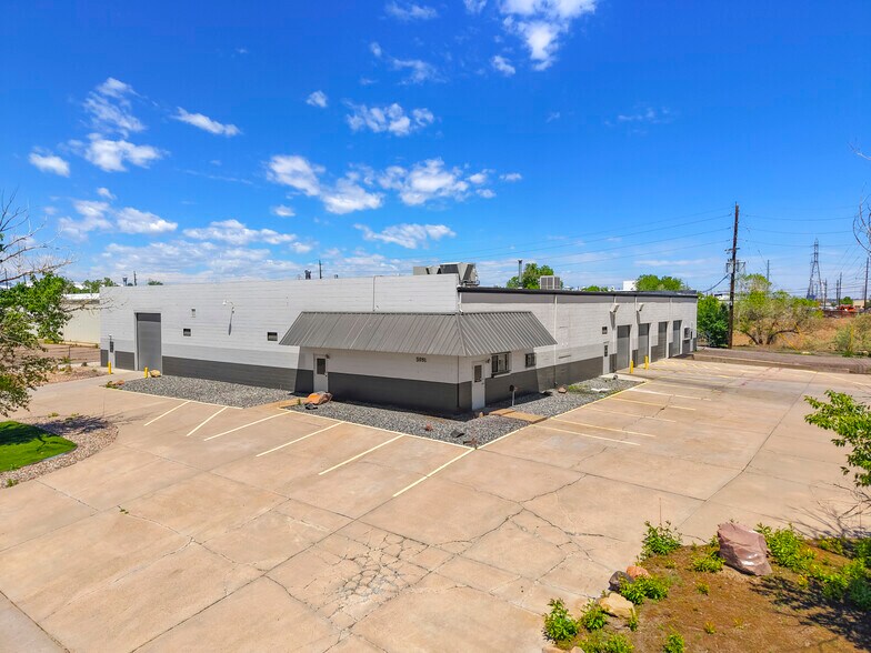 More Photos Of 5981 Marion Dr, Denver Warehouse For Sale