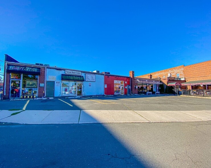 More Photos Of 851 Merrick Rd, Baldwin Storefront For Sale