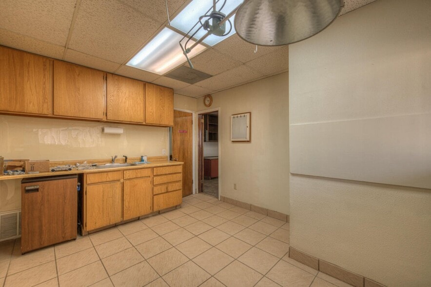 More Photos Of 22540 Us Highway 160, Walsenburg Veterinarian Kennel For Sale